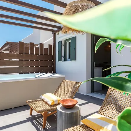 Silvair Jacuzzi Suites, Mykonos * Mykonos Town